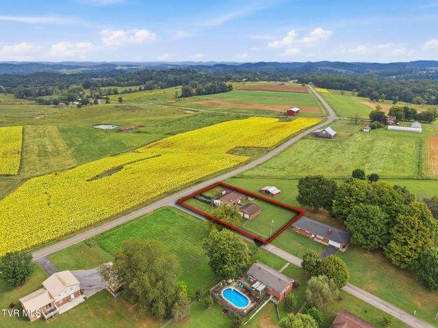 173 South Pickens Bridge Road, Johnson City, TN 37615