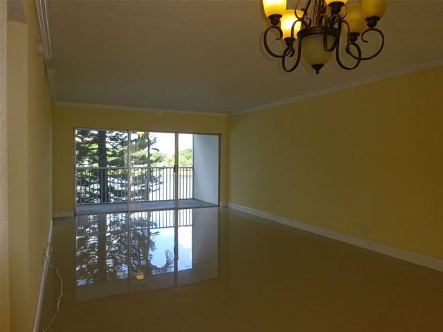 2801 N Palm Aire Drive 308, Pompano Beach, FL 33069
