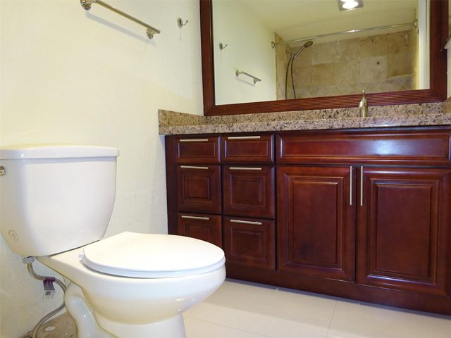 2801 N Palm Aire Drive 308, Pompano Beach, FL 33069