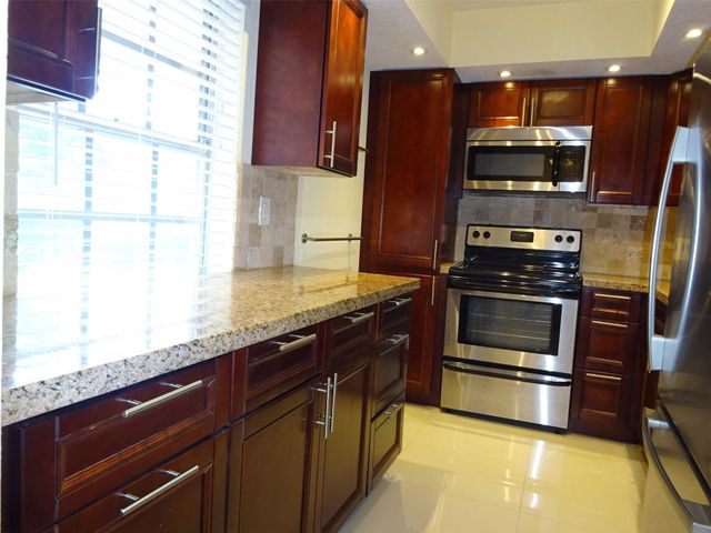 2801 N Palm Aire Drive 308, Pompano Beach, FL 33069