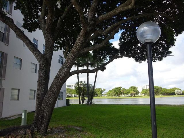 2801 N Palm Aire Drive 308, Pompano Beach, FL 33069