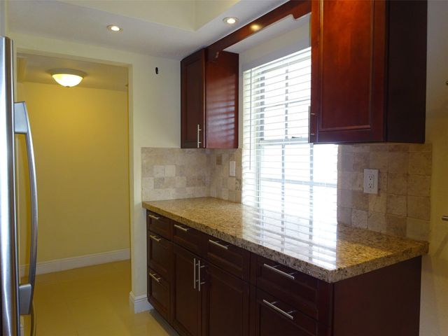 2801 N Palm Aire Drive 308, Pompano Beach, FL 33069