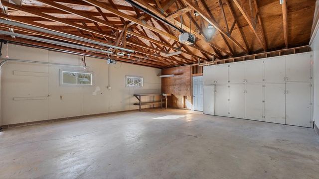 829 Pleasantview Drive SE, Willmar, MN 56201