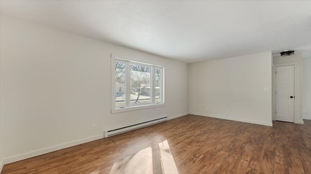 829 Pleasantview Drive SE, Willmar, MN 56201