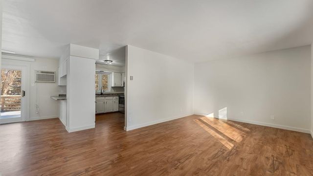 829 Pleasantview Drive SE, Willmar, MN 56201