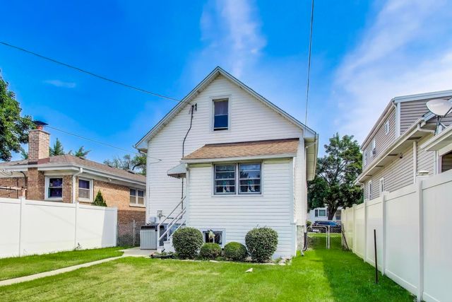 5852 N Navarre Avenue, Chicago, IL 60631