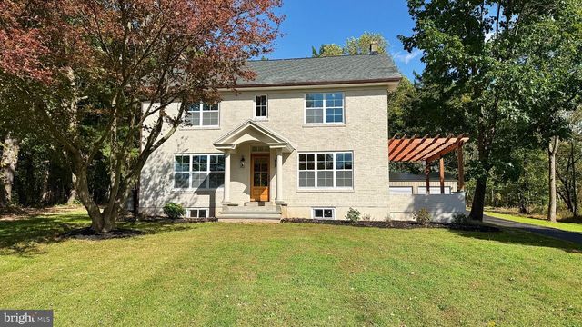 6 DURHAM RD, Ottsville, PA 18942