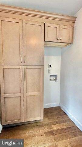 6 DURHAM RD, Ottsville, PA 18942