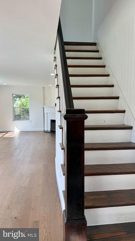 6 DURHAM RD, Ottsville, PA 18942