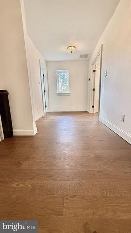 6 DURHAM RD, Ottsville, PA 18942