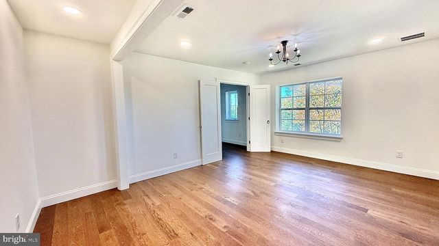 6 DURHAM RD, Ottsville, PA 18942