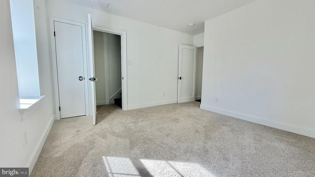 6 DURHAM RD, Ottsville, PA 18942
