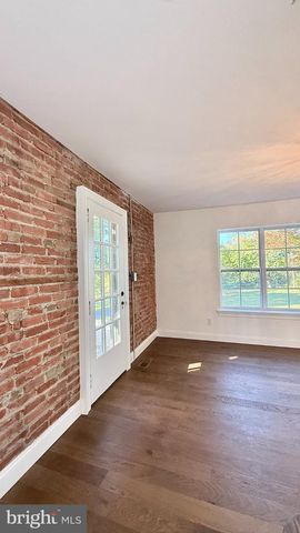 6 DURHAM RD, Ottsville, PA 18942