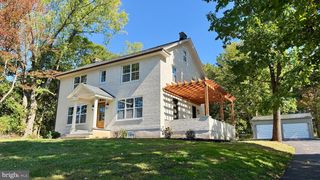 6 DURHAM RD, Ottsville, PA 18942