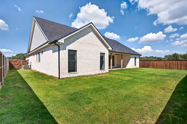 2033 Nichole Boulevard, Pottsboro, TX 75076