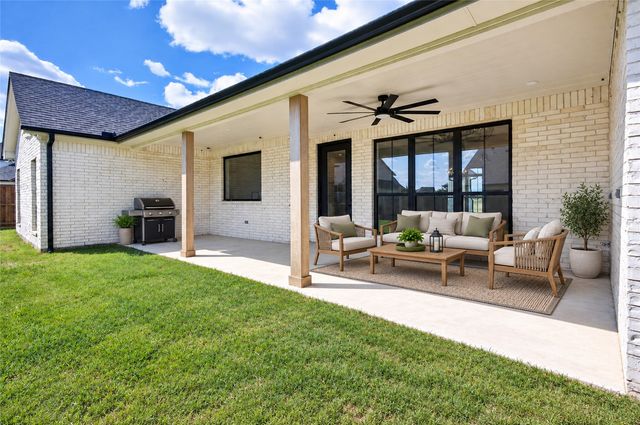2033 Nichole Boulevard, Pottsboro, TX 75076