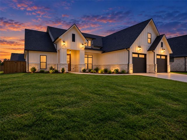 2033 Nichole Boulevard, Pottsboro, TX 75076