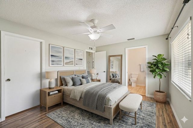 201 STONEHOUSE COURT, Sun City Center, FL 33573