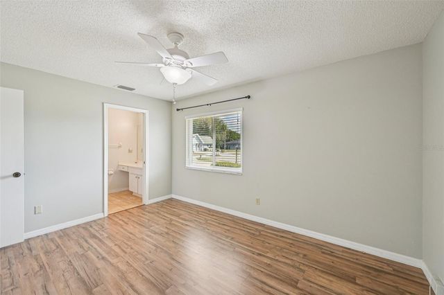 201 STONEHOUSE COURT, Sun City Center, FL 33573