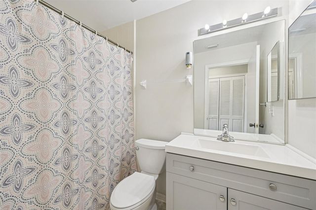 201 STONEHOUSE COURT, Sun City Center, FL 33573