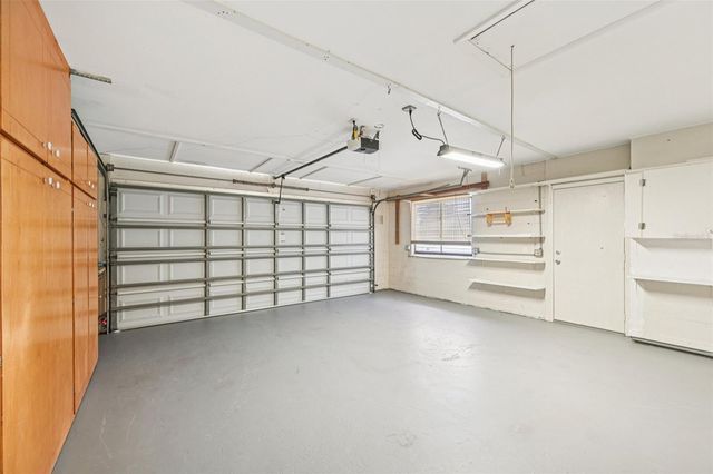 201 STONEHOUSE COURT, Sun City Center, FL 33573