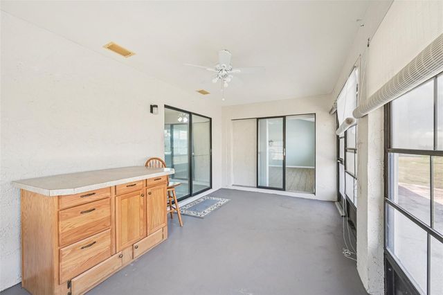 201 STONEHOUSE COURT, Sun City Center, FL 33573