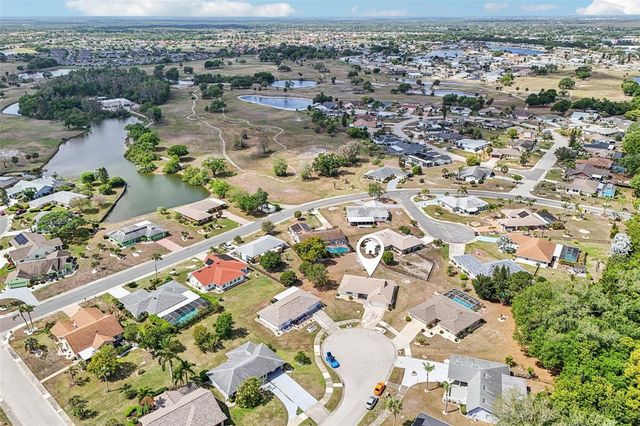 201 STONEHOUSE COURT, Sun City Center, FL 33573