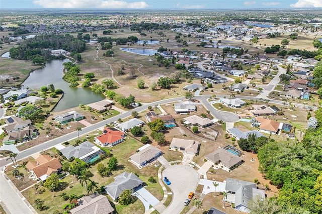 201 STONEHOUSE COURT, Sun City Center, FL 33573