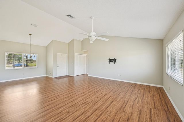 201 STONEHOUSE COURT, Sun City Center, FL 33573