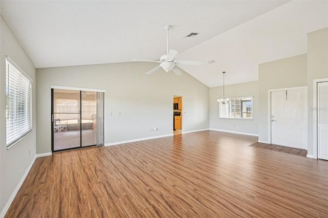 201 STONEHOUSE COURT, Sun City Center, FL 33573