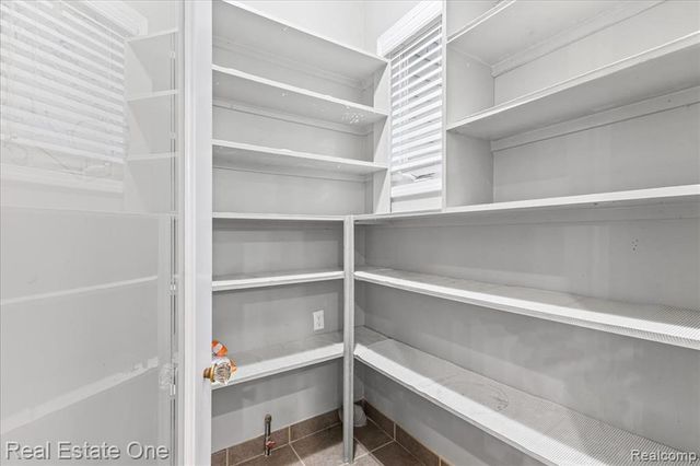 2475 Horace Street, West Bloomfield, MI 48324