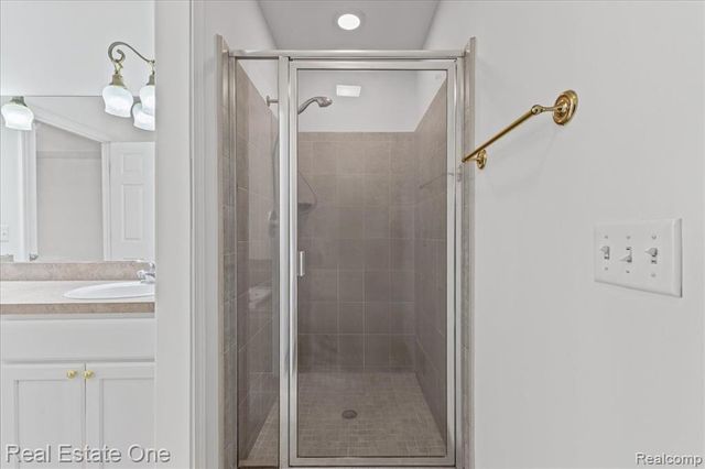 2475 Horace Street, West Bloomfield, MI 48324