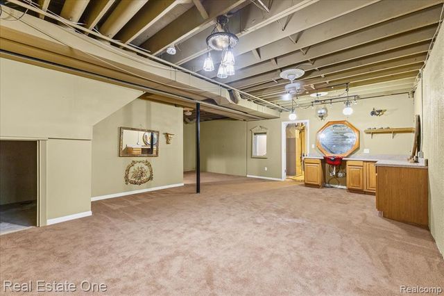 2475 Horace Street, West Bloomfield, MI 48324