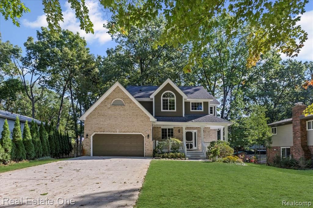 2475 Horace Street, West Bloomfield, MI 48324