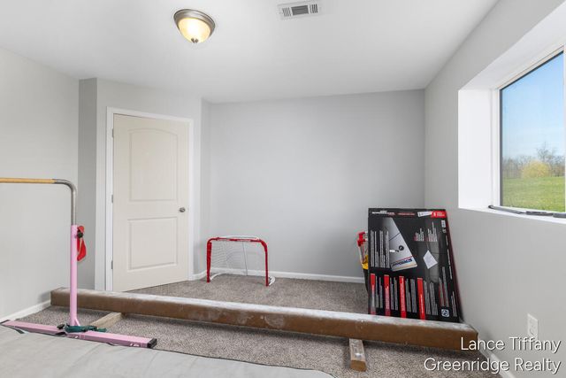 9334 Shaner Avenue, Rockford, MI 49341
