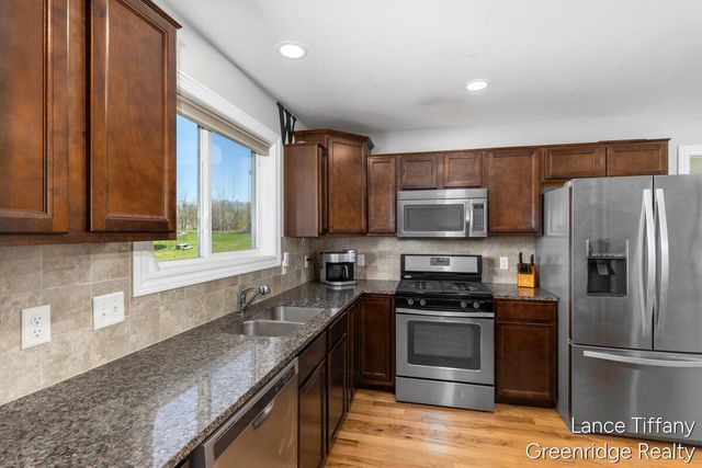 9334 Shaner Avenue, Rockford, MI 49341