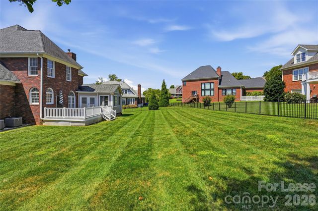 182 E Tattersall Drive, Statesville, NC 28677