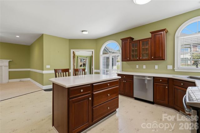 182 E Tattersall Drive, Statesville, NC 28677