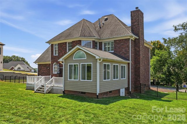 182 E Tattersall Drive, Statesville, NC 28677
