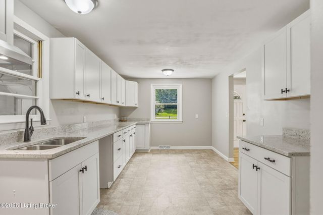 803 Otter Creek Rd, Vine Grove, KY 40175