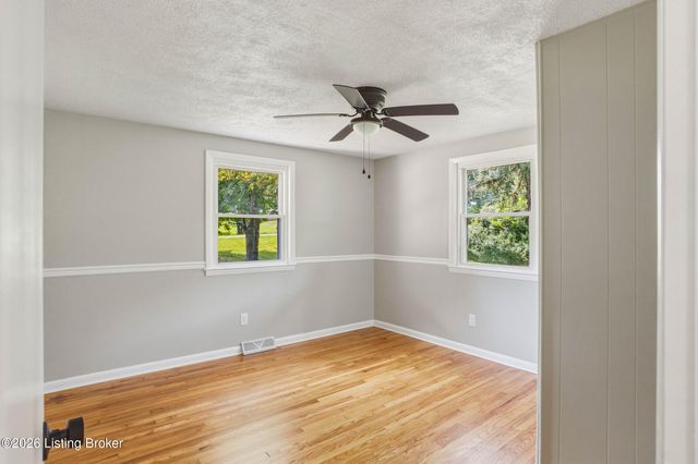 803 Otter Creek Rd, Vine Grove, KY 40175