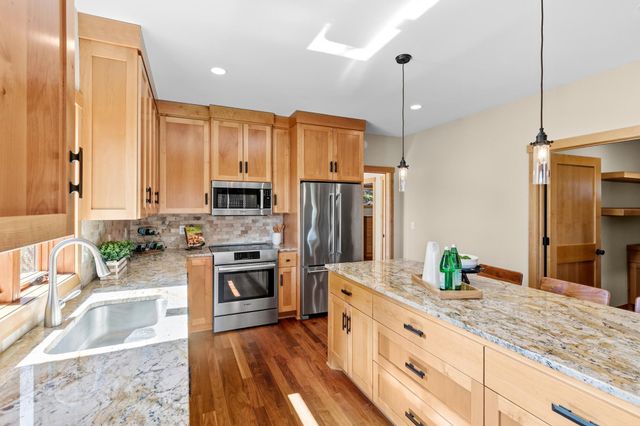 5041 Dominick Drive, Minnetonka, MN 55343