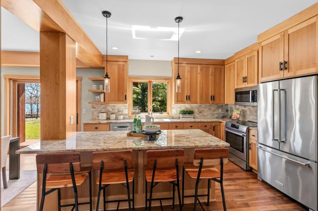 5041 Dominick Drive, Minnetonka, MN 55343