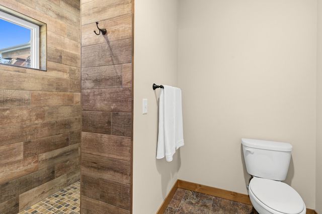 5041 Dominick Drive, Minnetonka, MN 55343