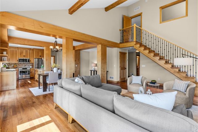 5041 Dominick Drive, Minnetonka, MN 55343