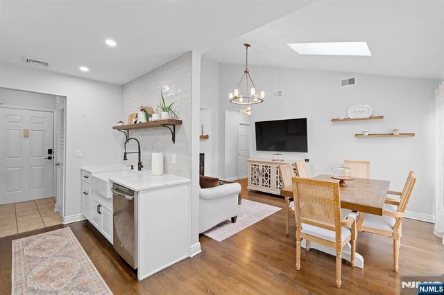 555 Riverside Avenue 12, Rutherford, NJ 07070