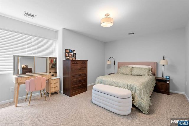 555 Riverside Avenue 12, Rutherford, NJ 07070