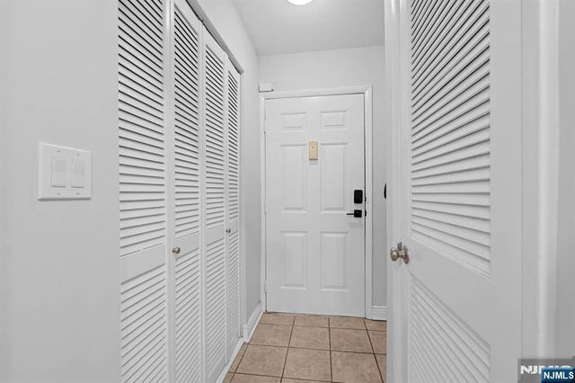 555 Riverside Avenue 12, Rutherford, NJ 07070