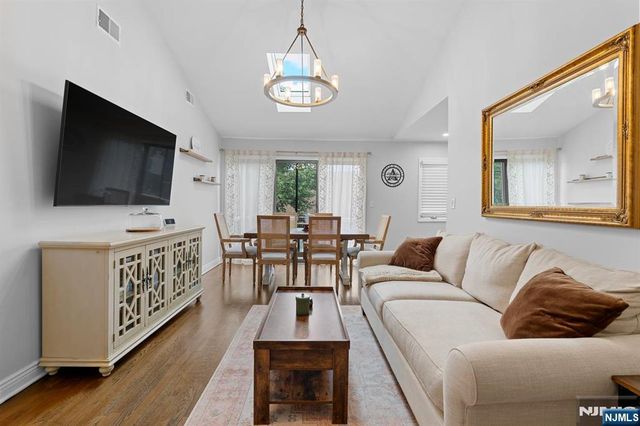 555 Riverside Avenue 12, Rutherford, NJ 07070