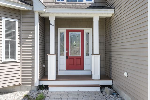 44 Sheffield Street, Windham, NH 03087